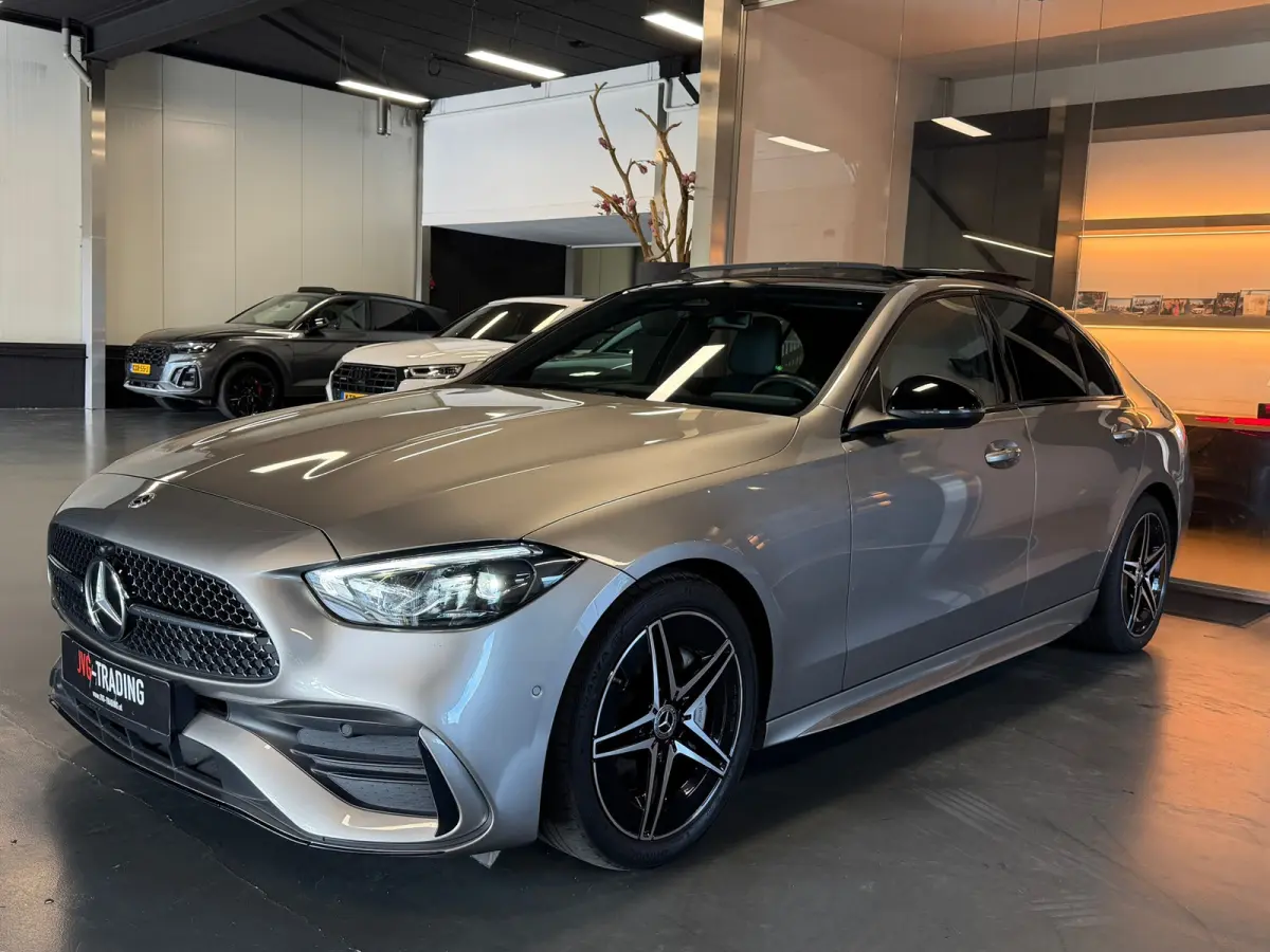 180 AMG Night Panorama Sfeerverl. Camera