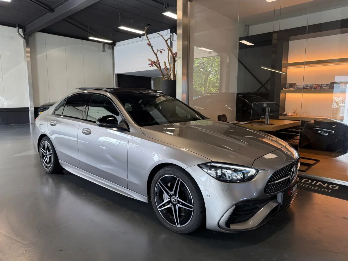 180 AMG Night Panorama Sfeerverl. Camera