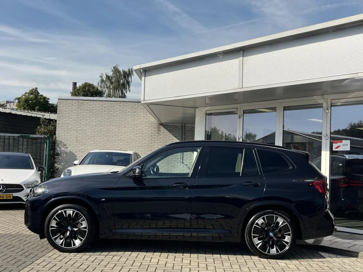 High Executive 80 kWh M-SPORT SOH 99% PANO+TREKHAAK