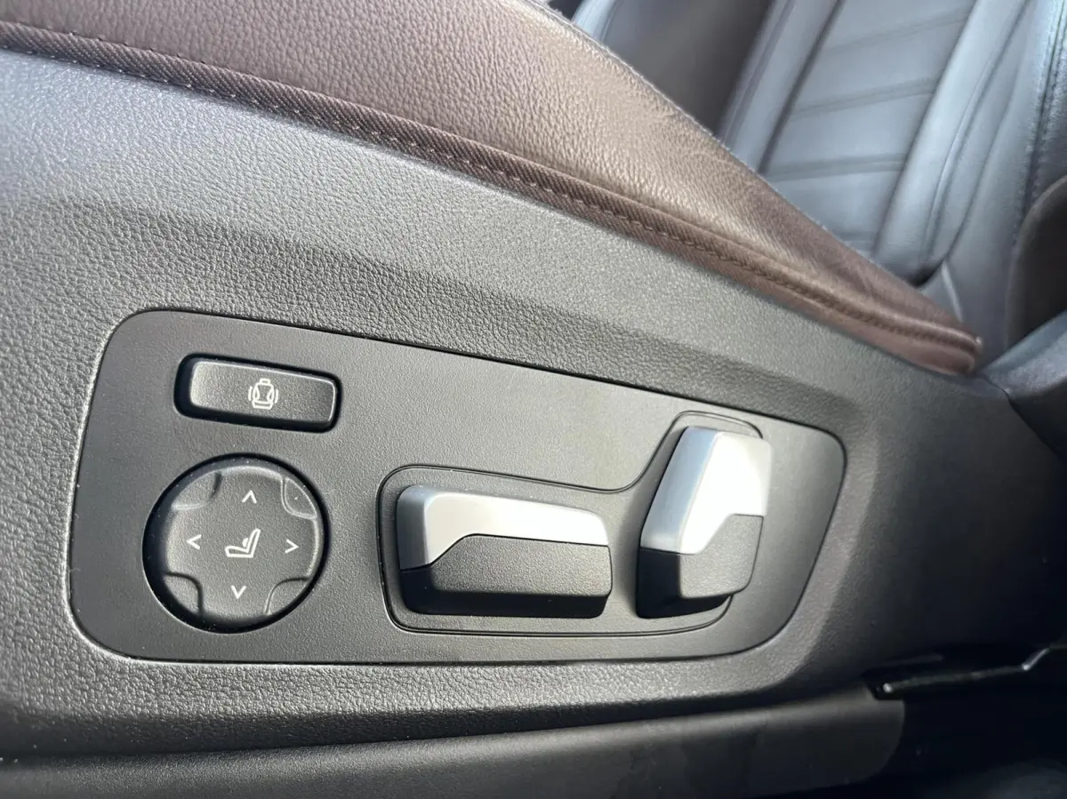 High Executive 80 kWh M-SPORT SOH 99% PANO+TREKHAAK
