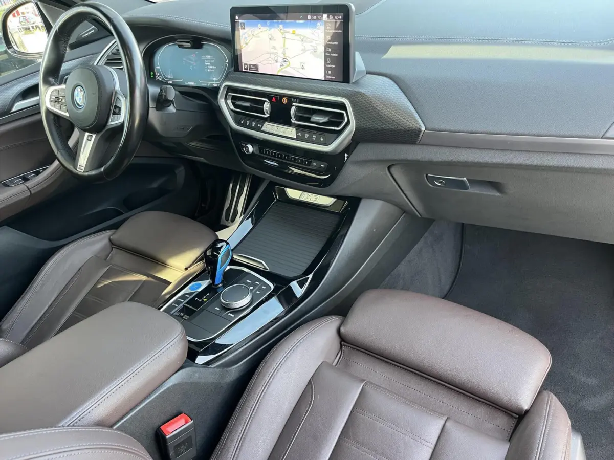 High Executive 80 kWh M-SPORT SOH 99% PANO+TREKHAAK