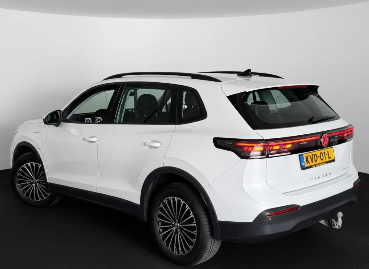1.5 TSI 204PK eHybrid DSG LIFE 360°CAMERA/HARMAN-KARDON/HEAD-UP/TREKHAAK *Fabrieksgarantie 2030*