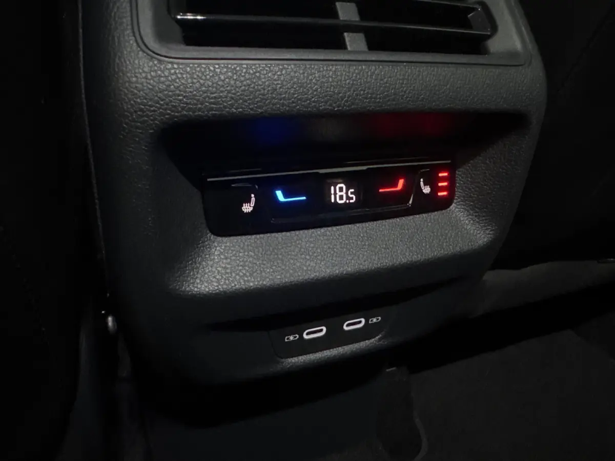 1.5 TSI 204PK eHybrid DSG LIFE 360°CAMERA/HARMAN-KARDON/HEAD-UP/TREKHAAK *Fabrieksgarantie 2030*