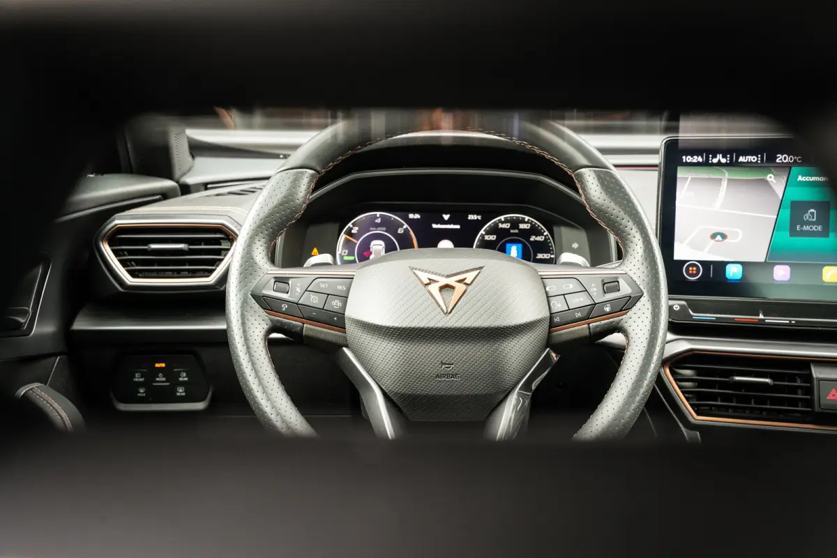 1.4 e-Hybrid VZ Copper Edition | PANORAMADAK | CUPRA KUIPSTOELEN | ACC | VIRTUAL COCKPIT | METALIC | MOOI! |
