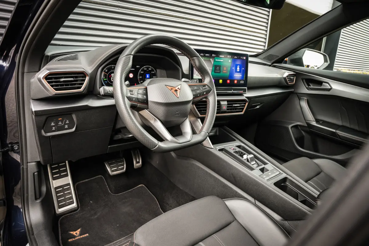 1.4 e-Hybrid VZ Copper Edition | PANORAMADAK | CUPRA KUIPSTOELEN | ACC | VIRTUAL COCKPIT | METALIC | MOOI! |