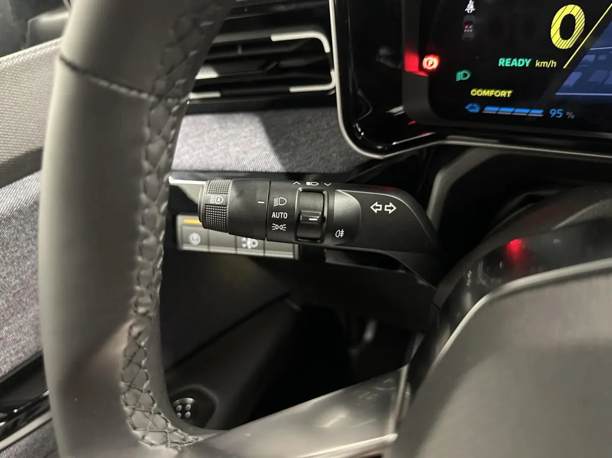 comfort range techno 52 kWh CAMERA CARPLAY ADAPTIEF CRUISE NAVI.