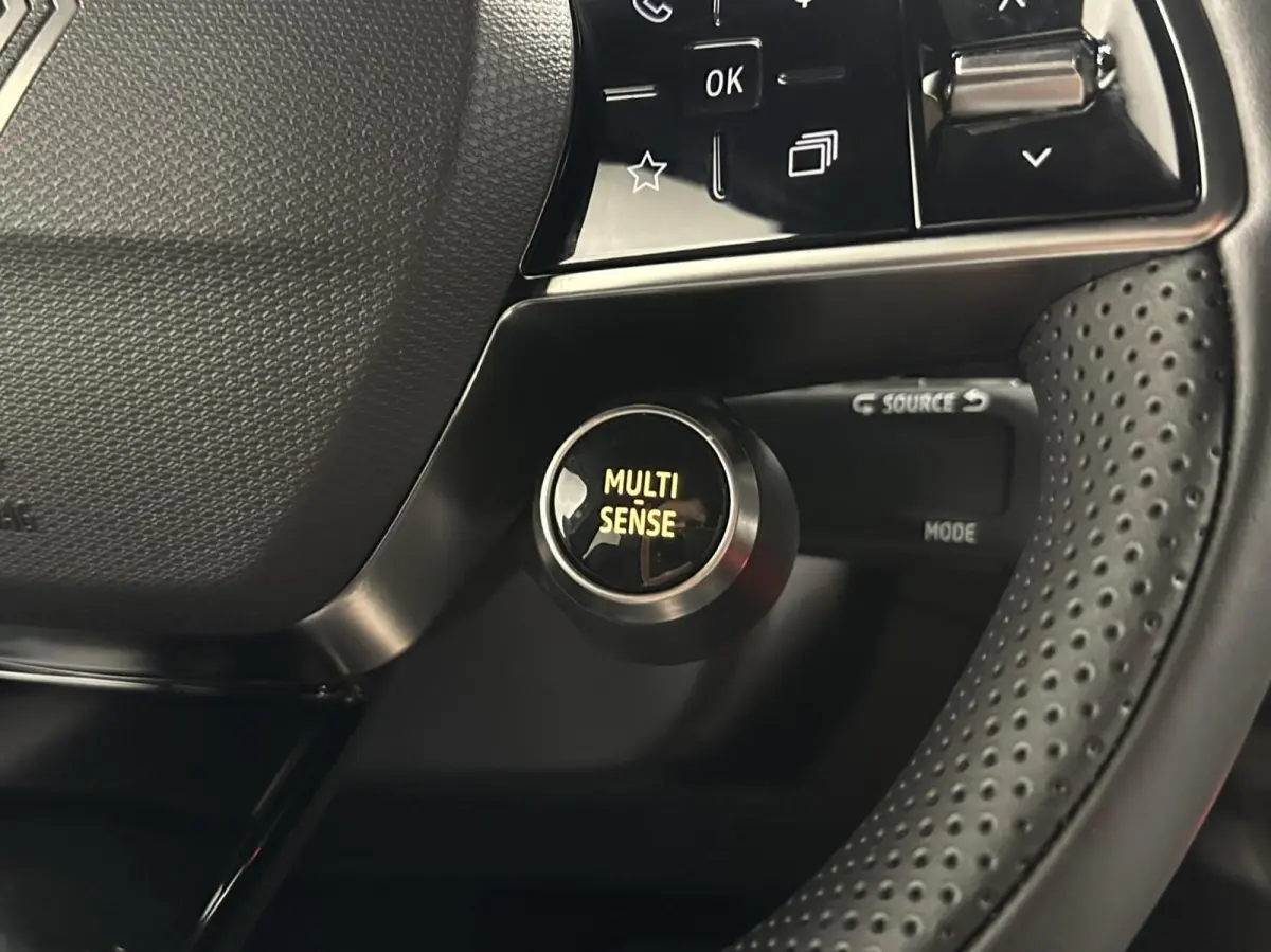 comfort range techno 52 kWh CAMERA CARPLAY ADAPTIEF CRUISE NAVI.