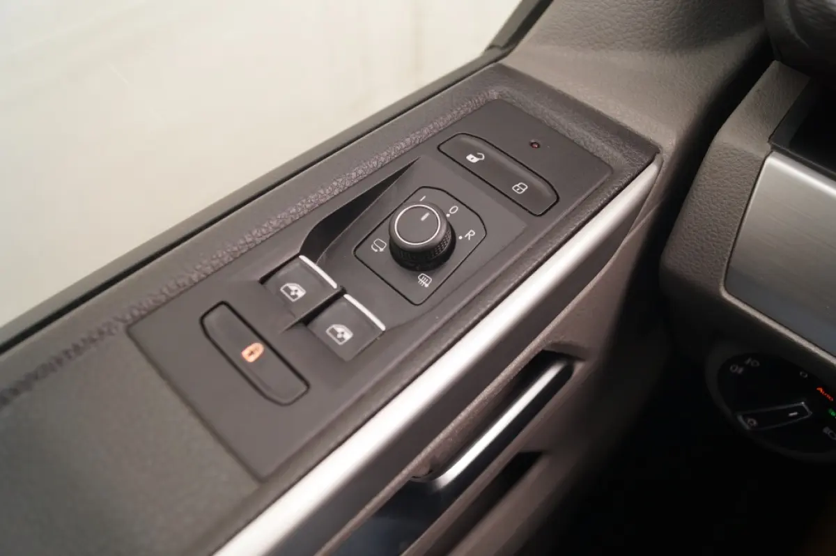 2.0 TDI 150pk DSG L1-H1 Bulli -DIGI-NAVI-PDC-TREKHAAK-