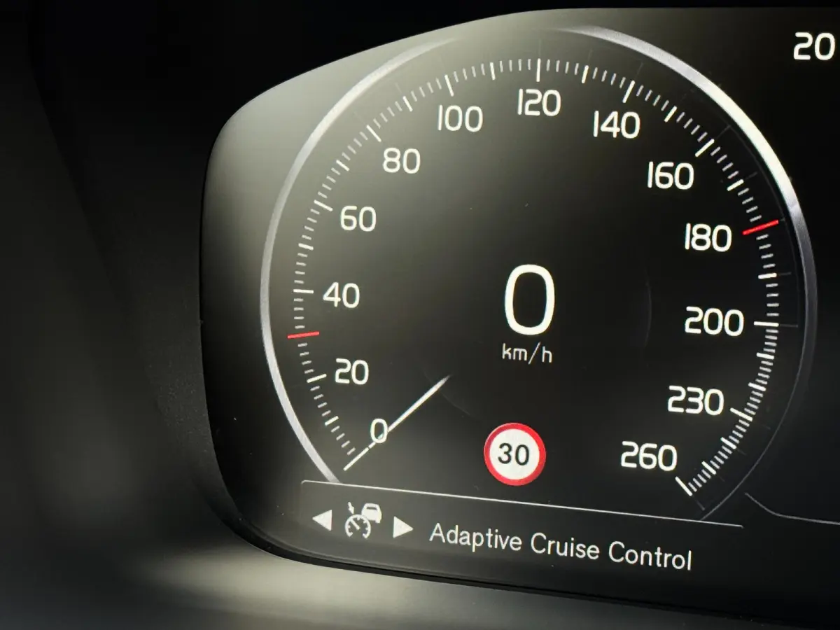 2.0 T8 Recharge AWD | Pano | Trekhaak | 360 | Harman Kardon | Elektr. stoelen | Volleder | Pilot Assist | Eerste eig.
