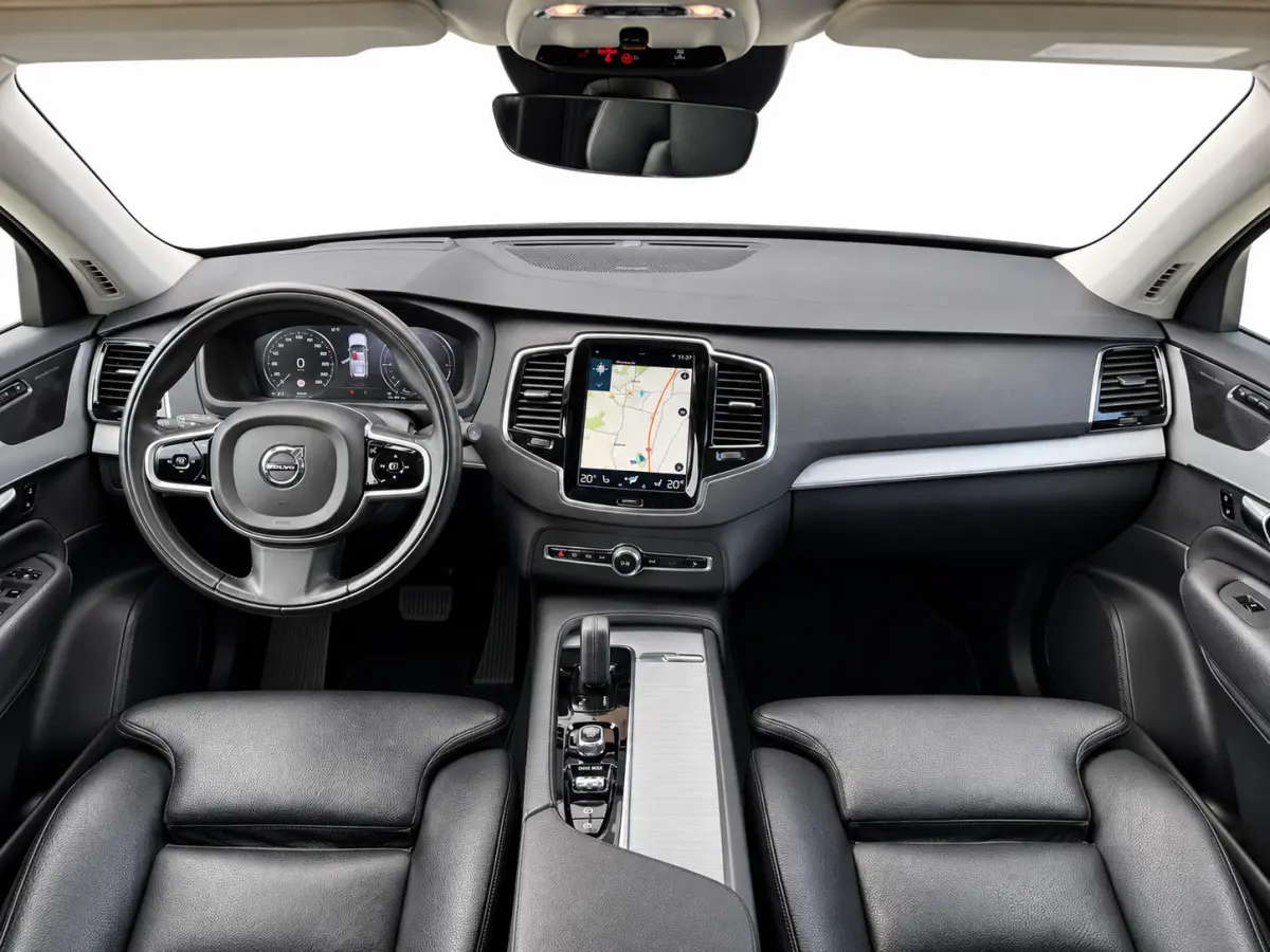 2.0 T8 Recharge AWD | Pano | Trekhaak | 360 | Harman Kardon | Elektr. stoelen | Volleder | Pilot Assist | Eerste eig.