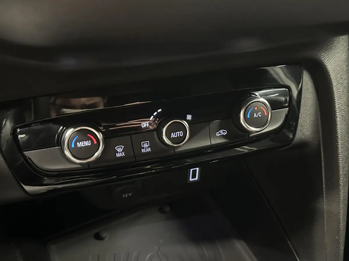 1.2 Turbo Hybrid 145PK GS NAVI CARPLAY CAMERA CRUISE LM.