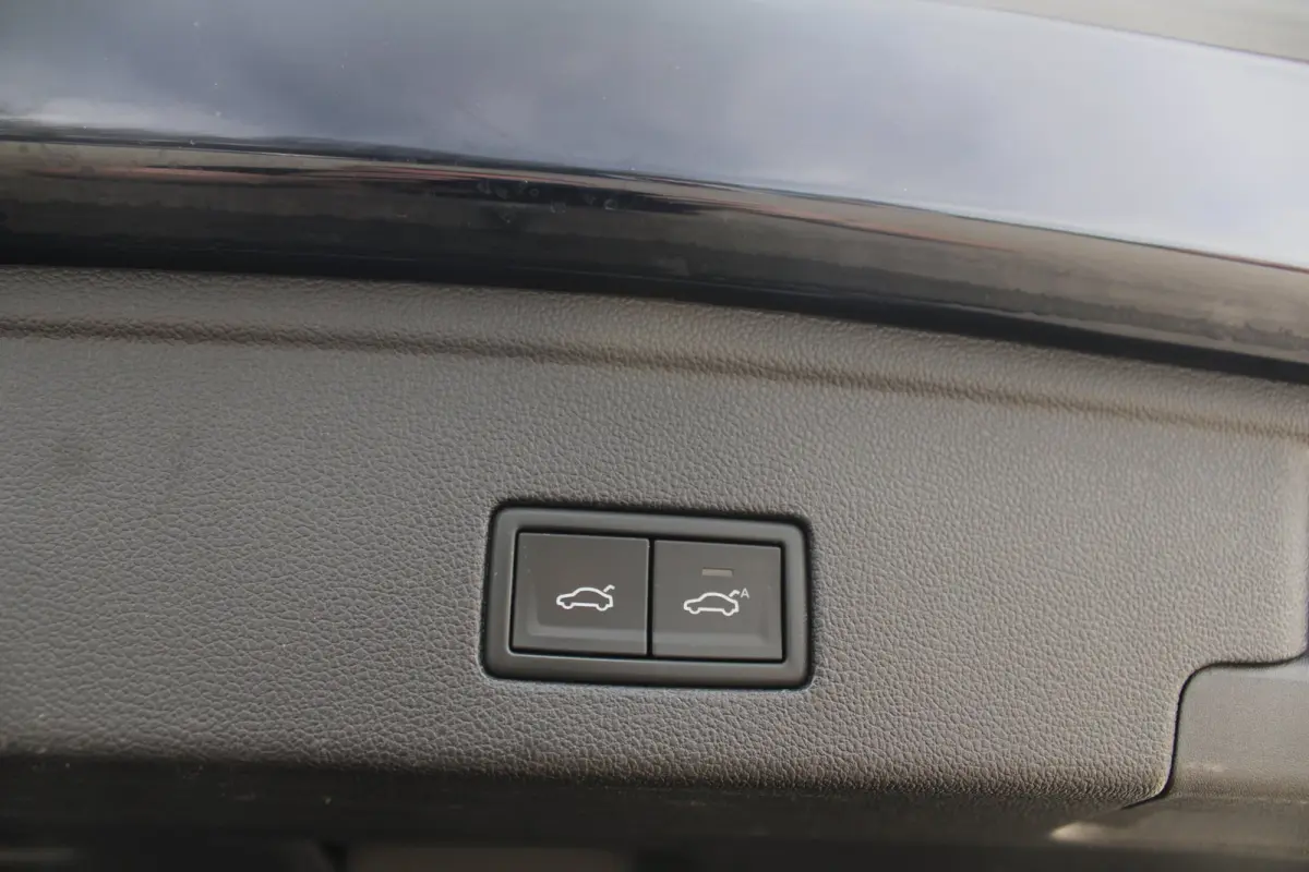 3.0 TSi eHybrid 462pk 4MOTION R | Pano | HUD | Luchtvering | Massage | Elek. trekhaak