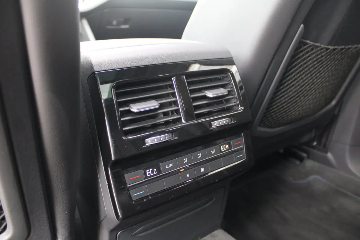 3.0 TSi eHybrid 462pk 4MOTION R | Pano | HUD | Luchtvering | Massage | Elek. trekhaak