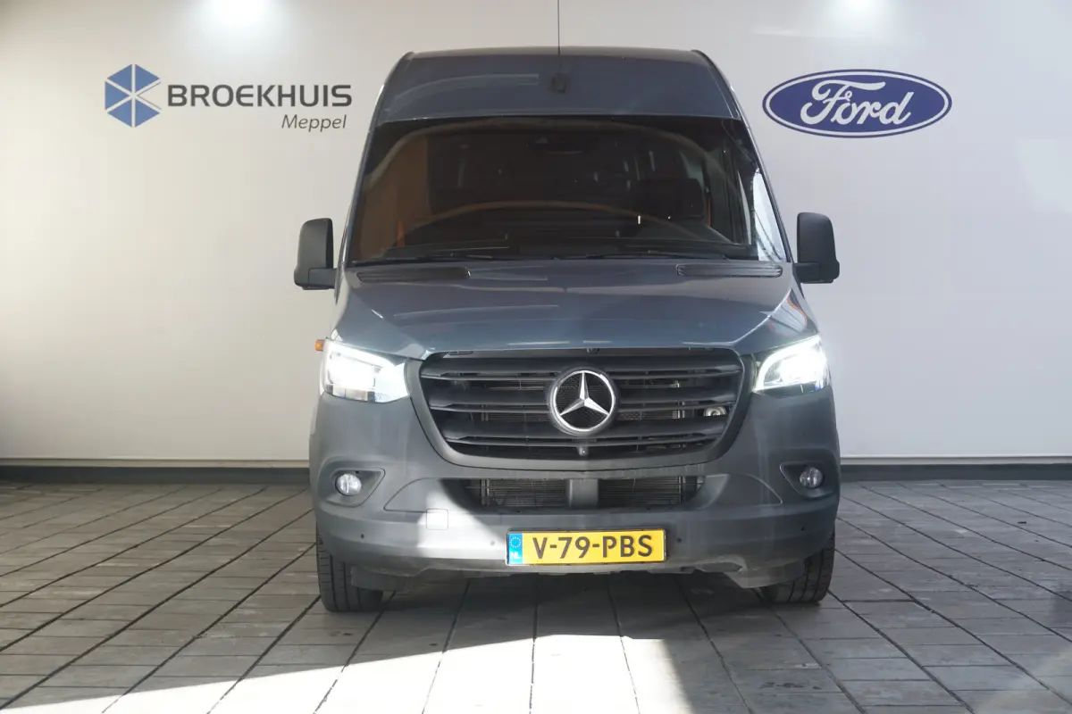 315 1.9 CDI L2H2 FWD | Achteruitrijcamera | Houten vloer in laadruimte | Navigatiesysteem full map