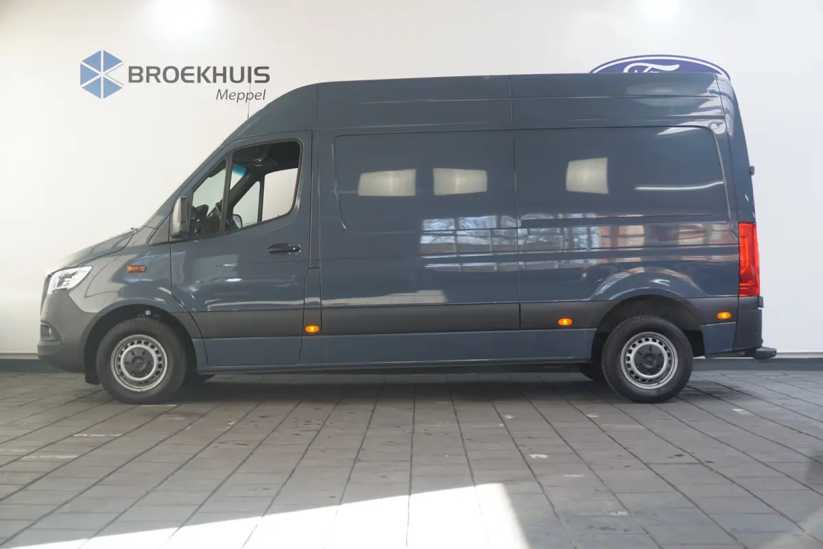315 1.9 CDI L2H2 FWD | Achteruitrijcamera | Houten vloer in laadruimte | Navigatiesysteem full map