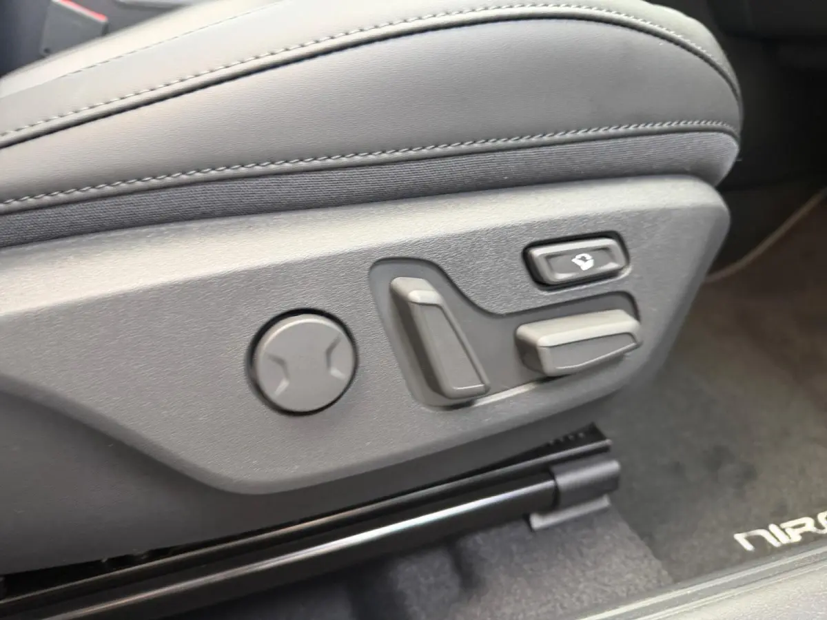 1.6 GDi Hybrid ExecutiveLine INRUILPREMIE € 6300,- KORTING | OP = OP | FULL-OPTIONS | HEV |
