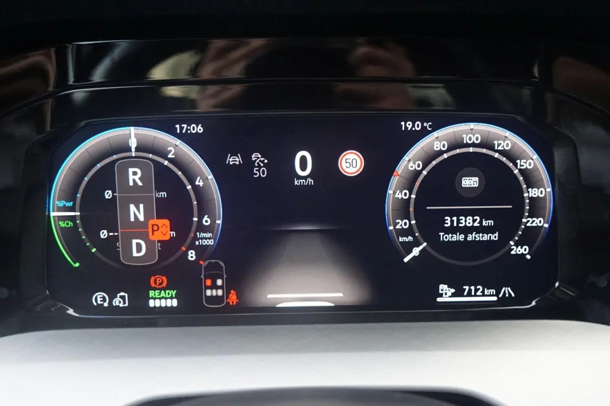 1.5 eHybrid 204pk Life Edition | SoH 100% | Trekhaak | Dodehoek Detectie | Navigatie