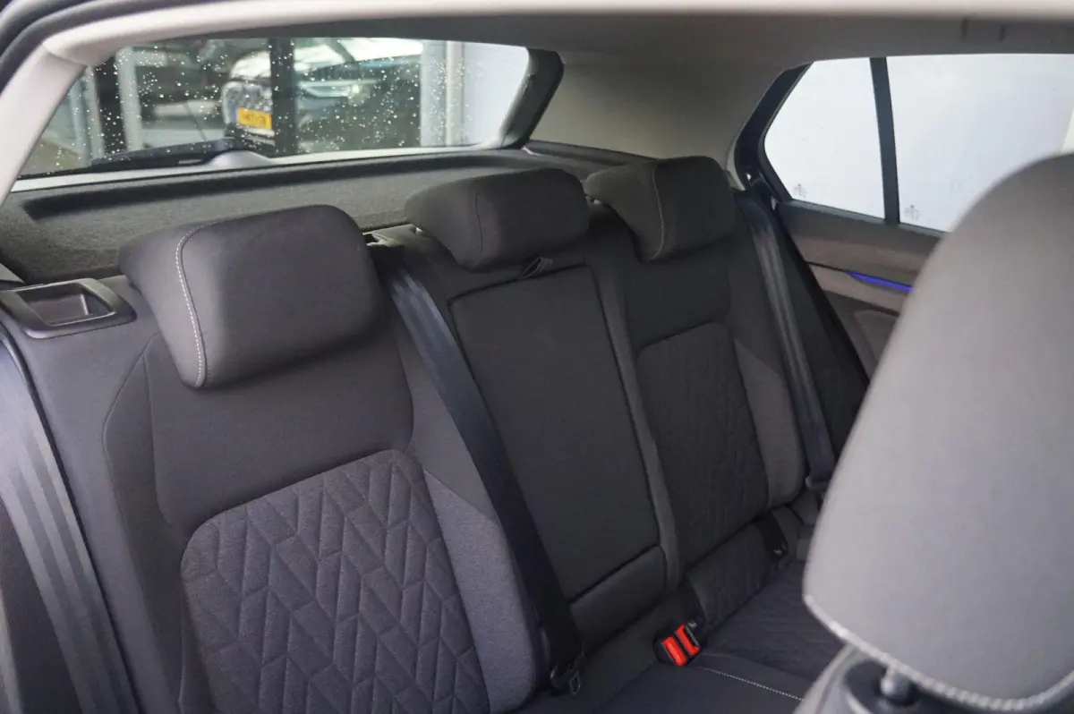 1.5 eHybrid 204pk Life Edition | SoH 100% | Trekhaak | Dodehoek Detectie | Navigatie