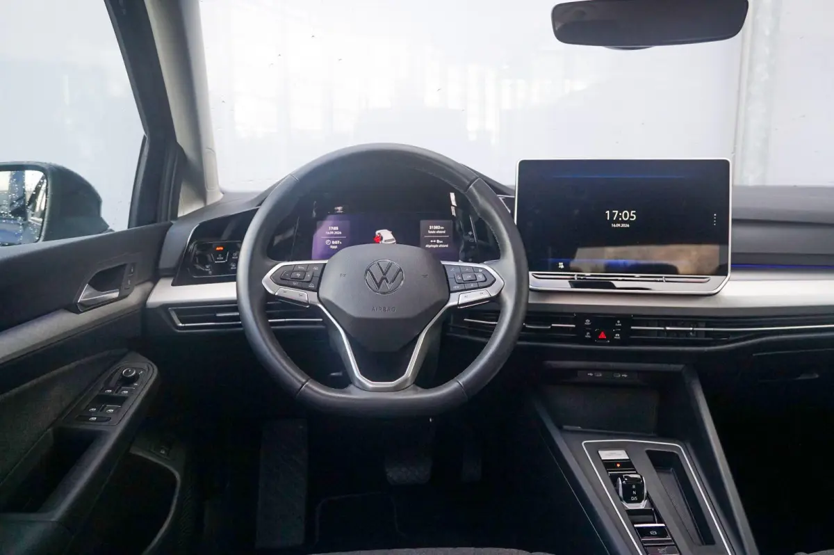 1.5 eHybrid 204pk Life Edition | SoH 100% | Trekhaak | Dodehoek Detectie | Navigatie