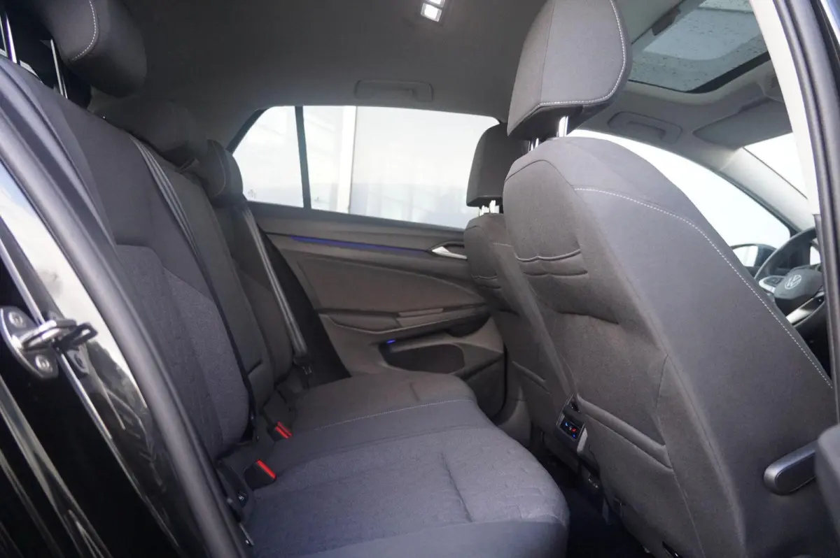1.5 eHybrid 204pk Life Edition | SoH 100% | Trekhaak | Dodehoek Detectie | Navigatie