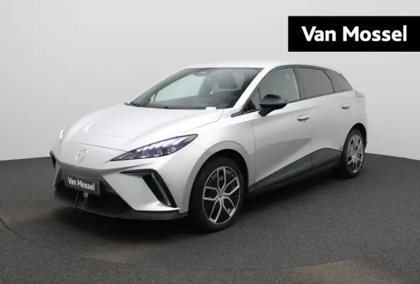 MG4 64 kWh Luxury | Elektrisch verstelbare stoel | Camera | Carplay |
