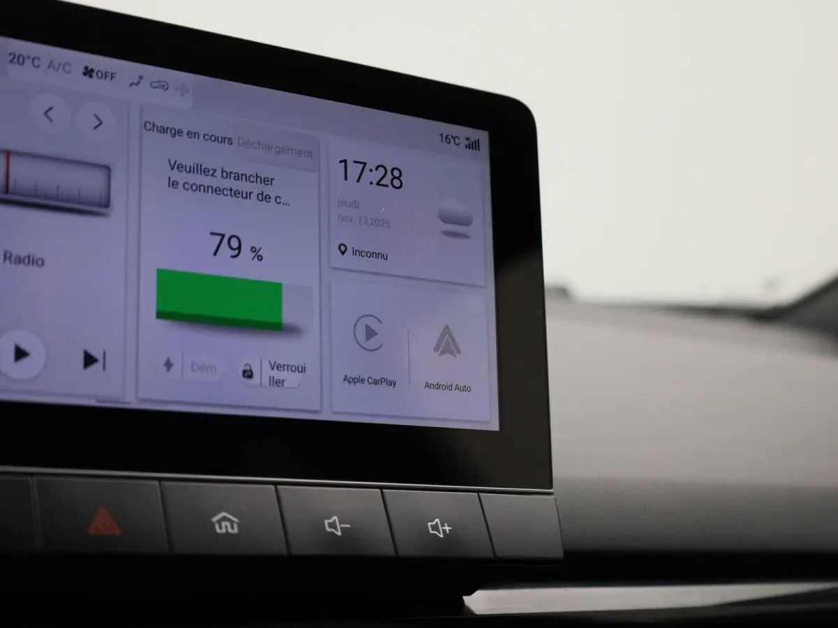 MG4 64 kWh Luxury | Elektrisch verstelbare stoel | Camera | Carplay |