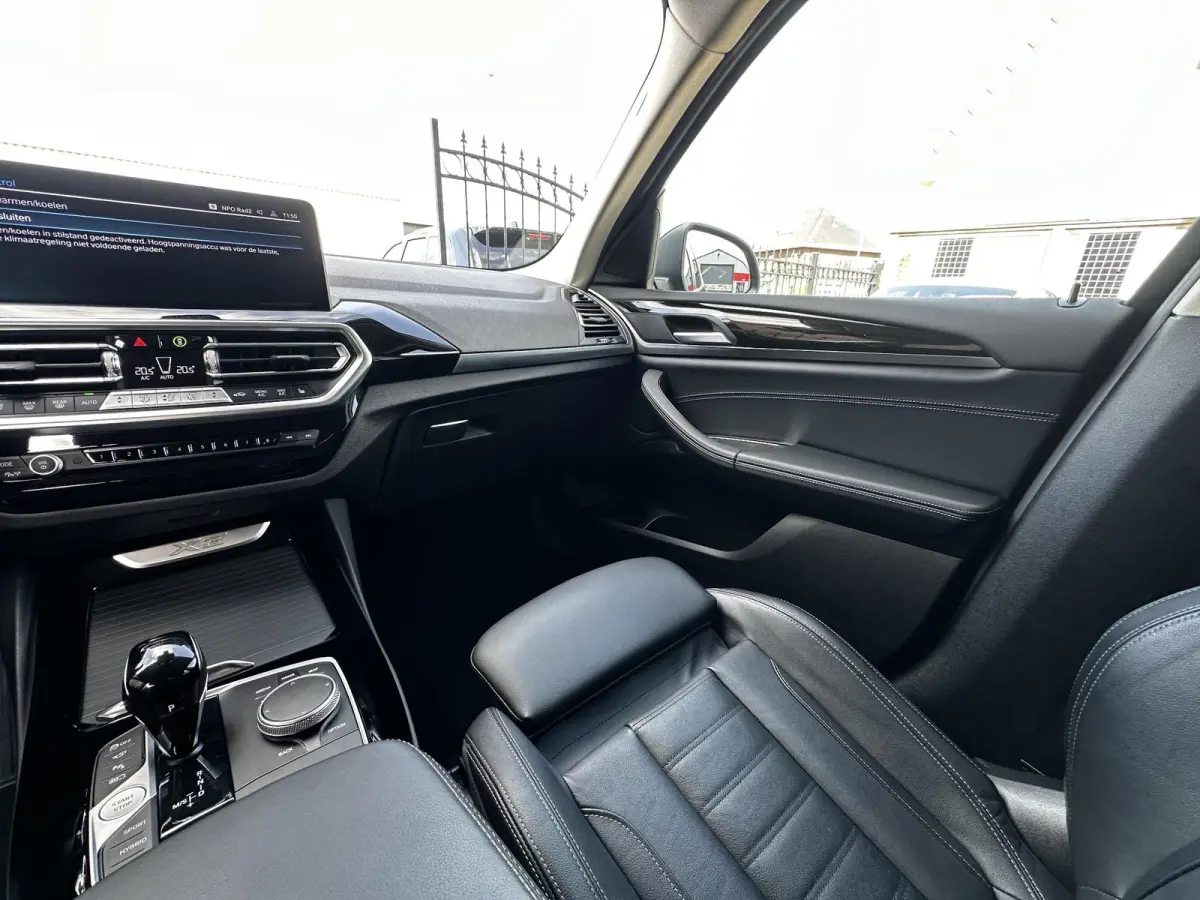 xDrive30e Adaptief|HiFi|LED|Sport Leder