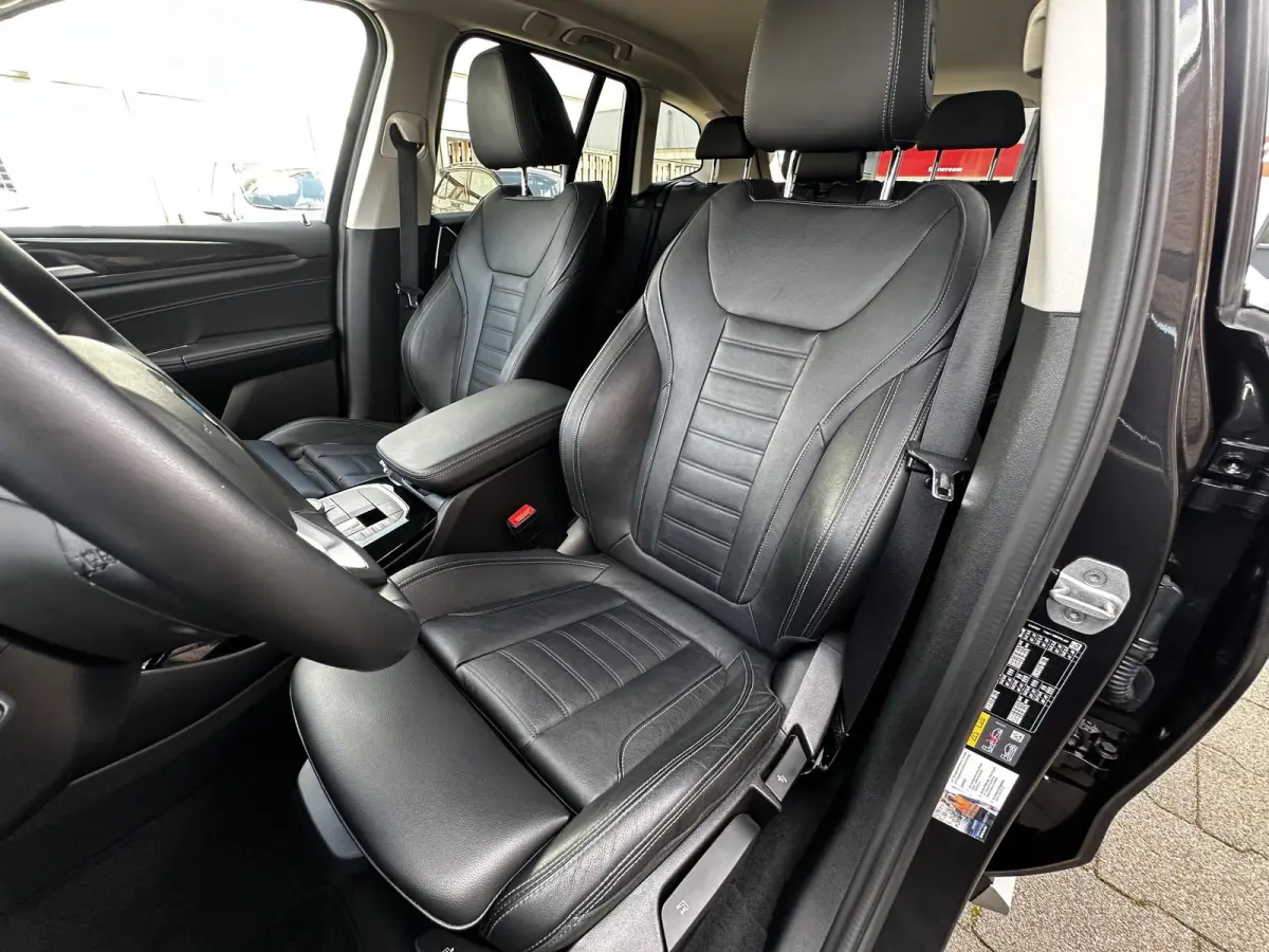 xDrive30e Adaptief|HiFi|LED|Sport Leder