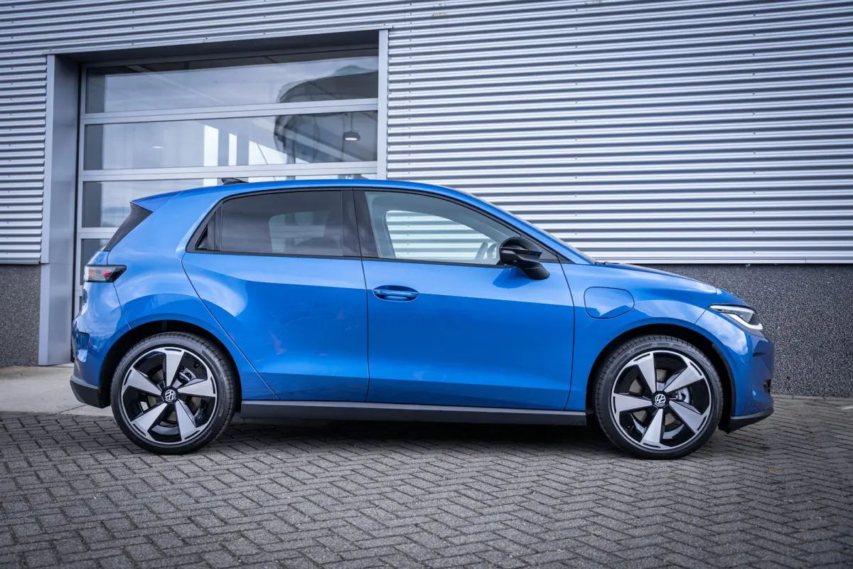 Style First Edition 52kwh | 360 graden camera (Area View) | Apple Carplay/Android Auto|telefoonintegratie premium | Automatische afstandsregeling (Adaptive Cruise Control)