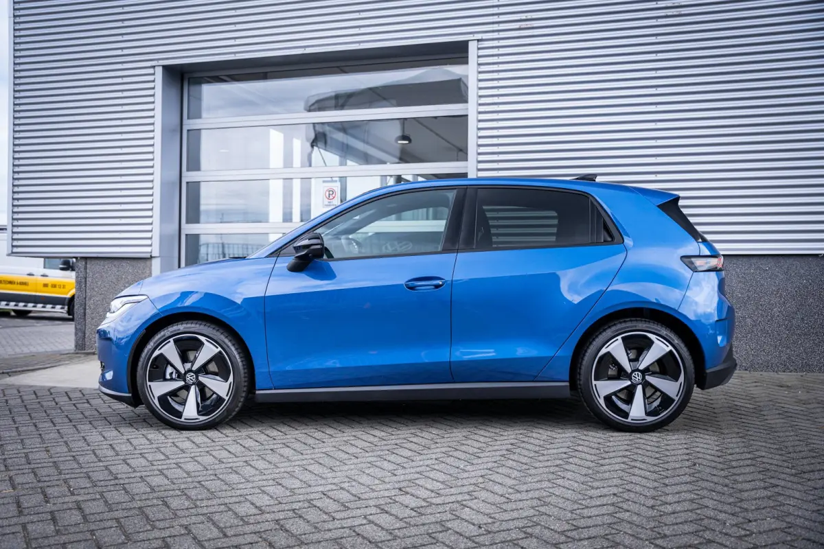 Style First Edition 52kwh | 360 graden camera (Area View) | Apple Carplay/Android Auto|telefoonintegratie premium | Automatische afstandsregeling (Adaptive Cruise Control)