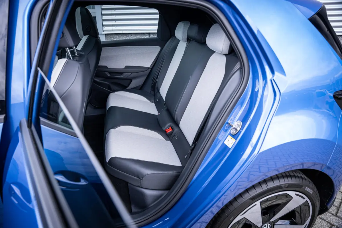 Style First Edition 52kwh | 360 graden camera (Area View) | Apple Carplay/Android Auto|telefoonintegratie premium | Automatische afstandsregeling (Adaptive Cruise Control)