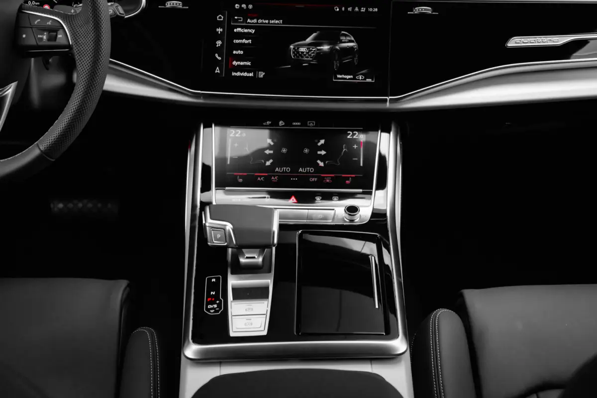 55 TFSI e quattro Pro Line S 394PK | | Leder valcona met S-logo | Panoramadak | Achterbank plus | Privacy glas | Stuurverwarming