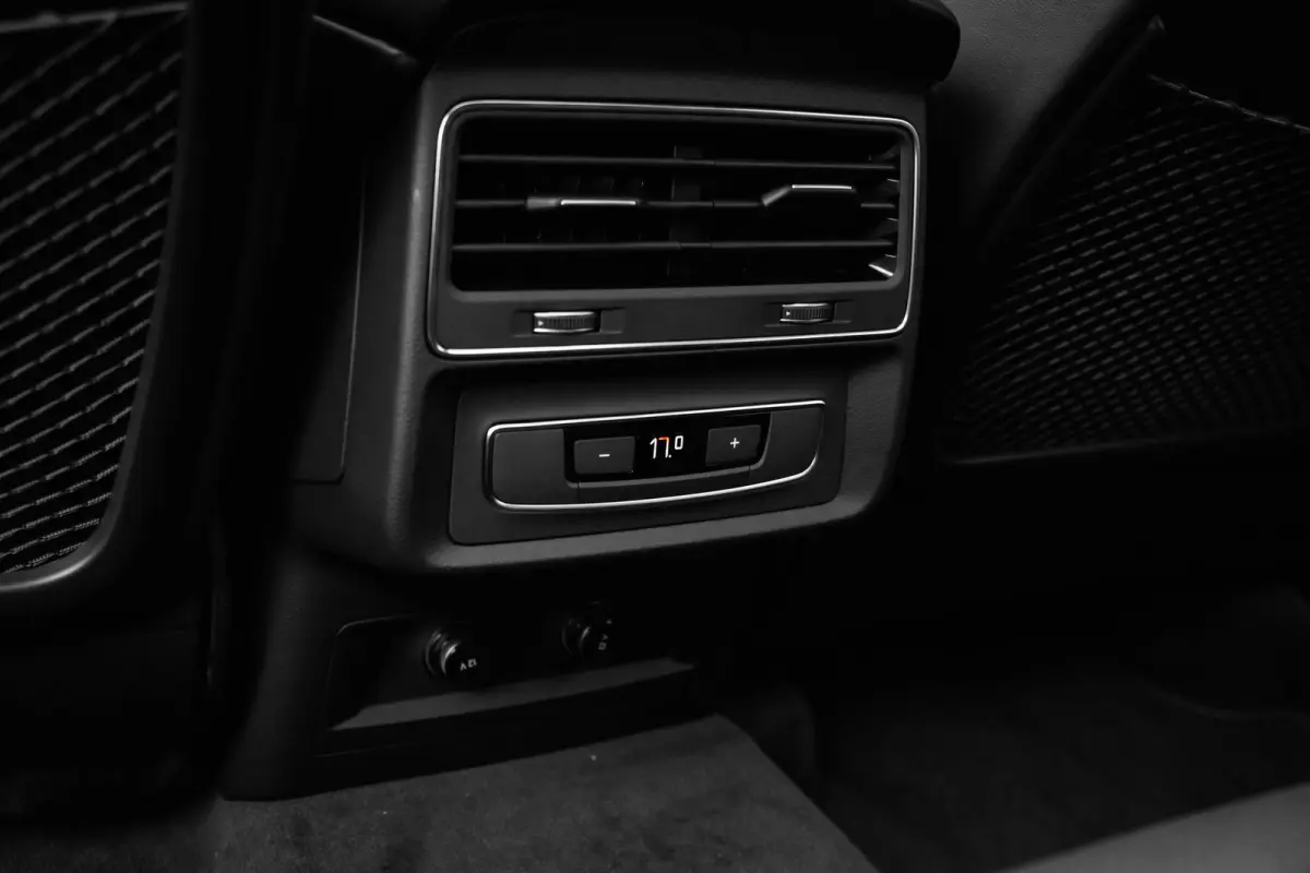 55 TFSI e quattro Pro Line S 394PK | | Leder valcona met S-logo | Panoramadak | Achterbank plus | Privacy glas | Stuurverwarming