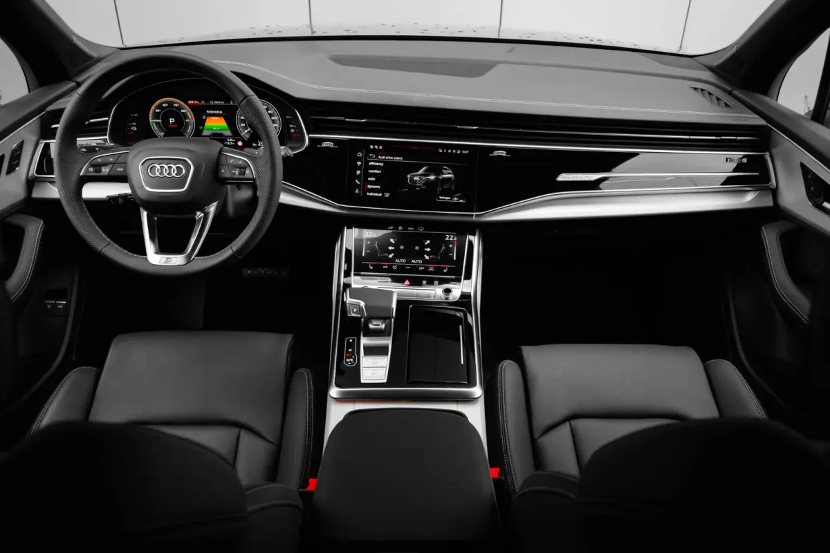 55 TFSI e quattro Pro Line S 394PK | | Leder valcona met S-logo | Panoramadak | Achterbank plus | Privacy glas | Stuurverwarming