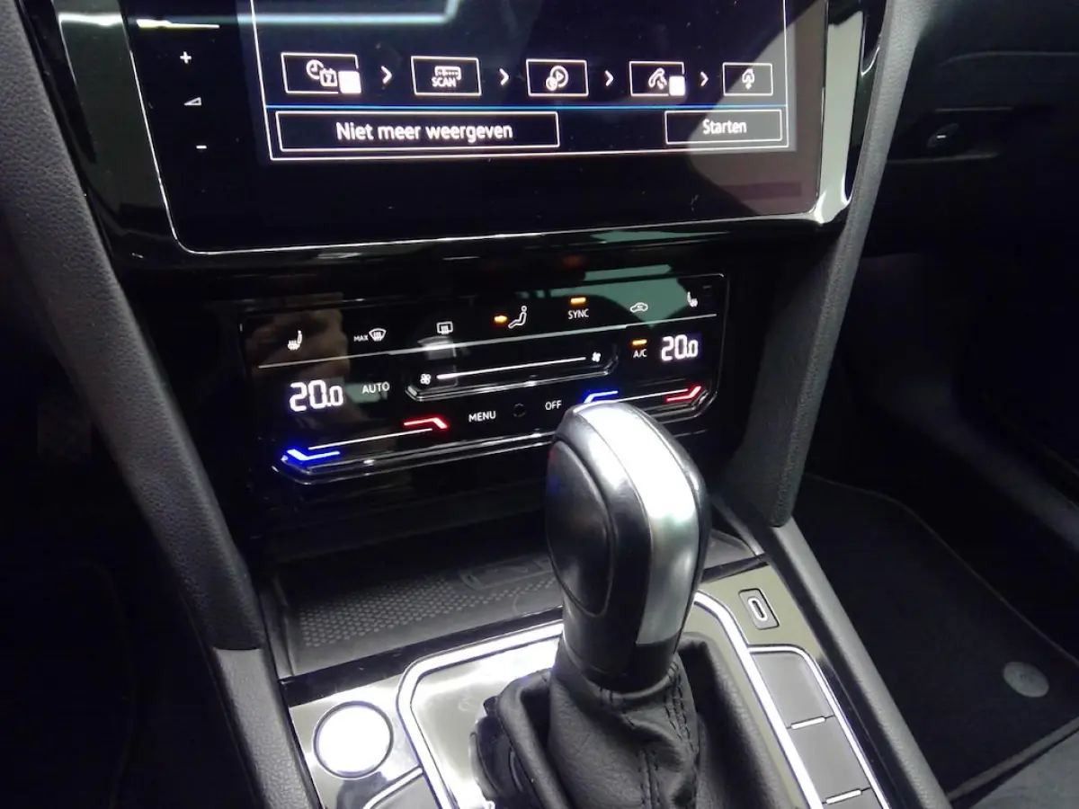 2.0 TDI 150PK DSG R-Line NL-AUTO PANO | H-LEER | LED | ADAPT. CRUISE | ECC