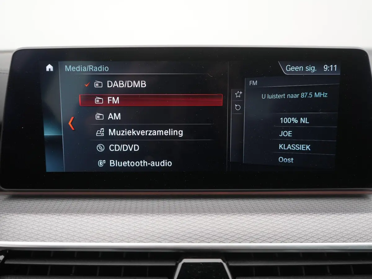 540i xDrive High Executive M-PAKKET | ACC | 360 CAMERA | KEYLESS | PANORAMADAK | LEDER | HUD | STUUR&STOEL VERWARMING | MEMORY STOELEN |