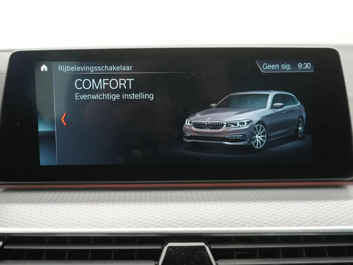 540i xDrive High Executive M-PAKKET | ACC | 360 CAMERA | KEYLESS | PANORAMADAK | LEDER | HUD | STUUR&STOEL VERWARMING | MEMORY STOELEN |