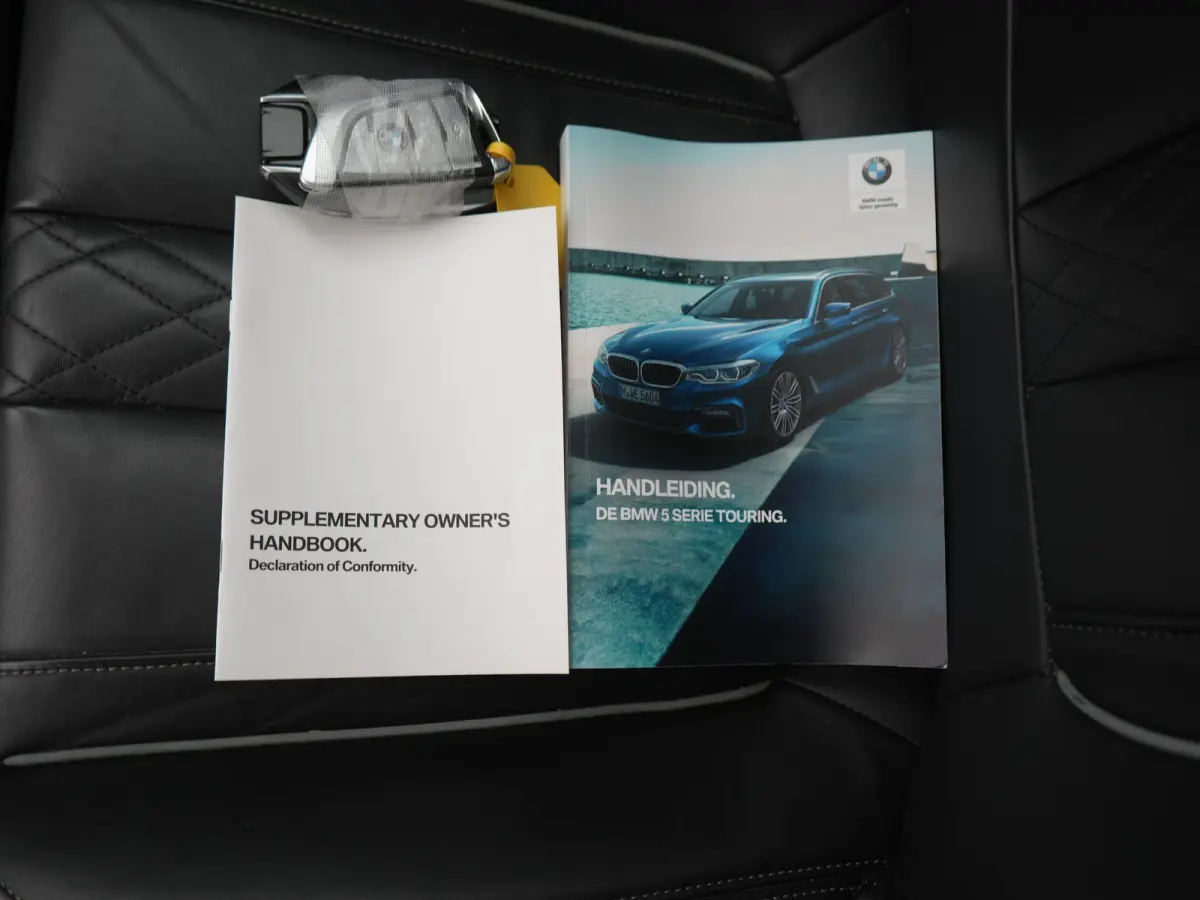 540i xDrive High Executive M-PAKKET | ACC | 360 CAMERA | KEYLESS | PANORAMADAK | LEDER | HUD | STUUR&STOEL VERWARMING | MEMORY STOELEN |
