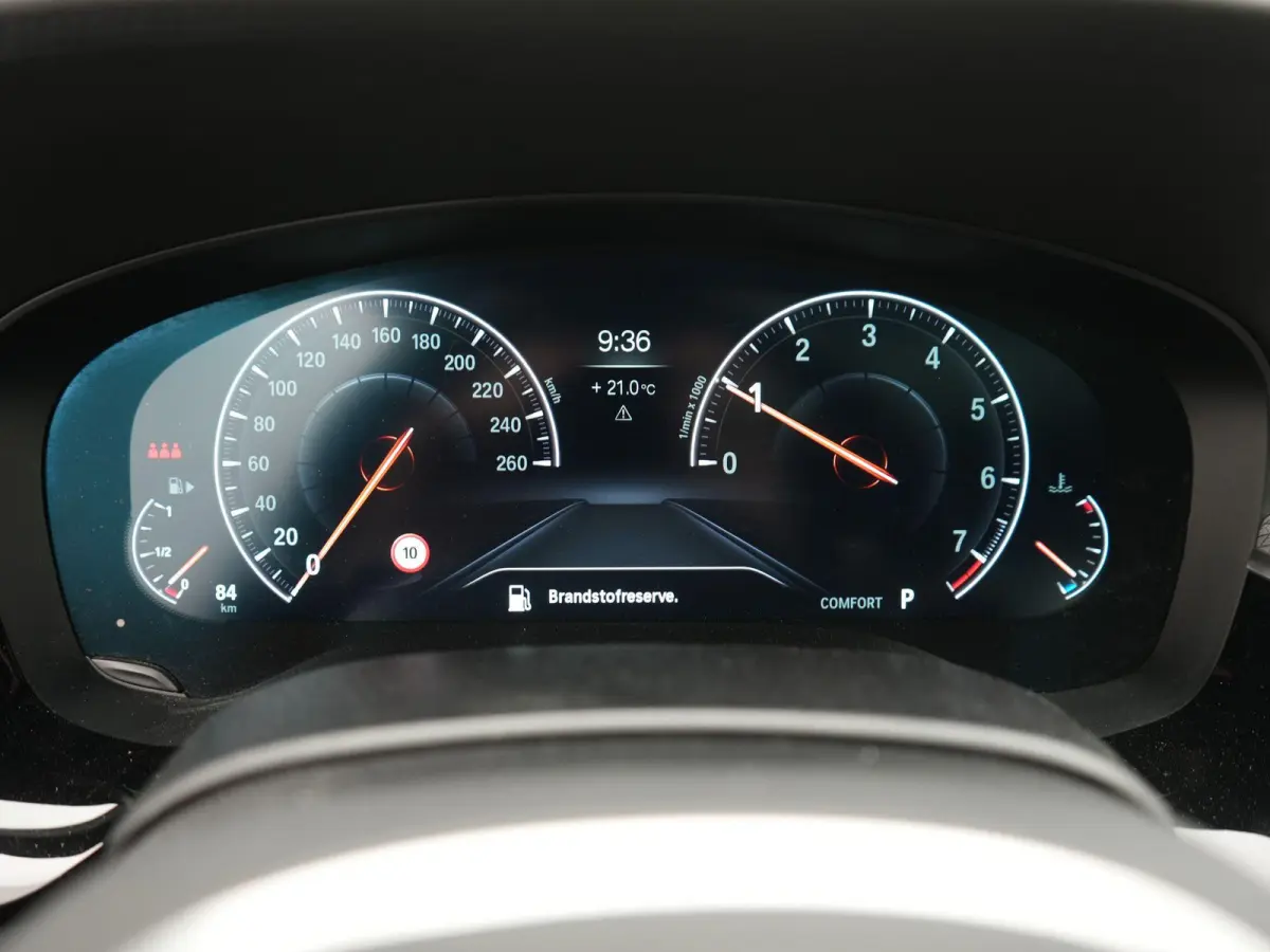 540i xDrive High Executive M-PAKKET | ACC | 360 CAMERA | KEYLESS | PANORAMADAK | LEDER | HUD | STUUR&STOEL VERWARMING | MEMORY STOELEN |