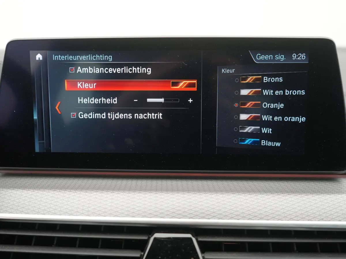 540i xDrive High Executive M-PAKKET | ACC | 360 CAMERA | KEYLESS | PANORAMADAK | LEDER | HUD | STUUR&STOEL VERWARMING | MEMORY STOELEN |