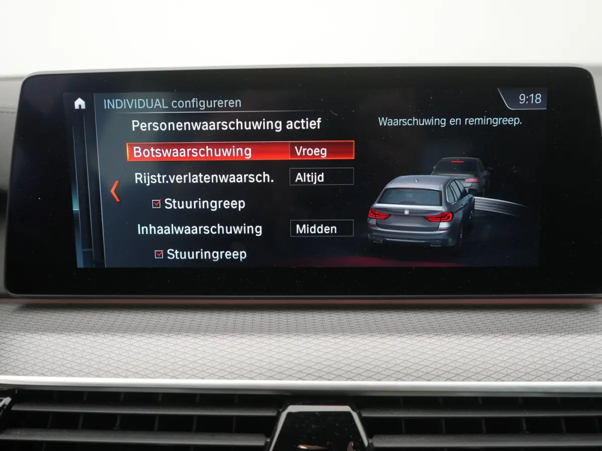 540i xDrive High Executive M-PAKKET | ACC | 360 CAMERA | KEYLESS | PANORAMADAK | LEDER | HUD | STUUR&STOEL VERWARMING | MEMORY STOELEN |