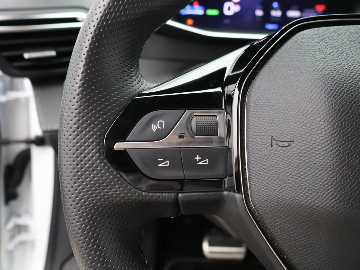 EV GT 51 kWh 96% SOH | Warmtepomp | Cruise Control | Camera | Navigatie | Apple Caprlay/Android Auto | Parkeersensoren Voor en Achter | Keyless