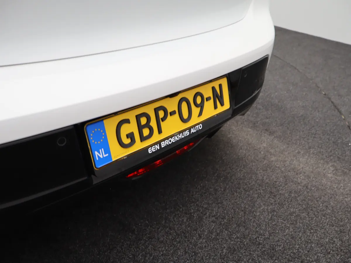 EV GT 51 kWh 96% SOH | Warmtepomp | Cruise Control | Camera | Navigatie | Apple Caprlay/Android Auto | Parkeersensoren Voor en Achter | Keyless