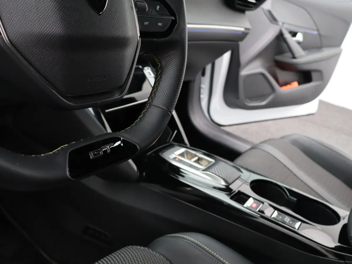 EV GT 51 kWh 96% SOH | Warmtepomp | Cruise Control | Camera | Navigatie | Apple Caprlay/Android Auto | Parkeersensoren Voor en Achter | Keyless