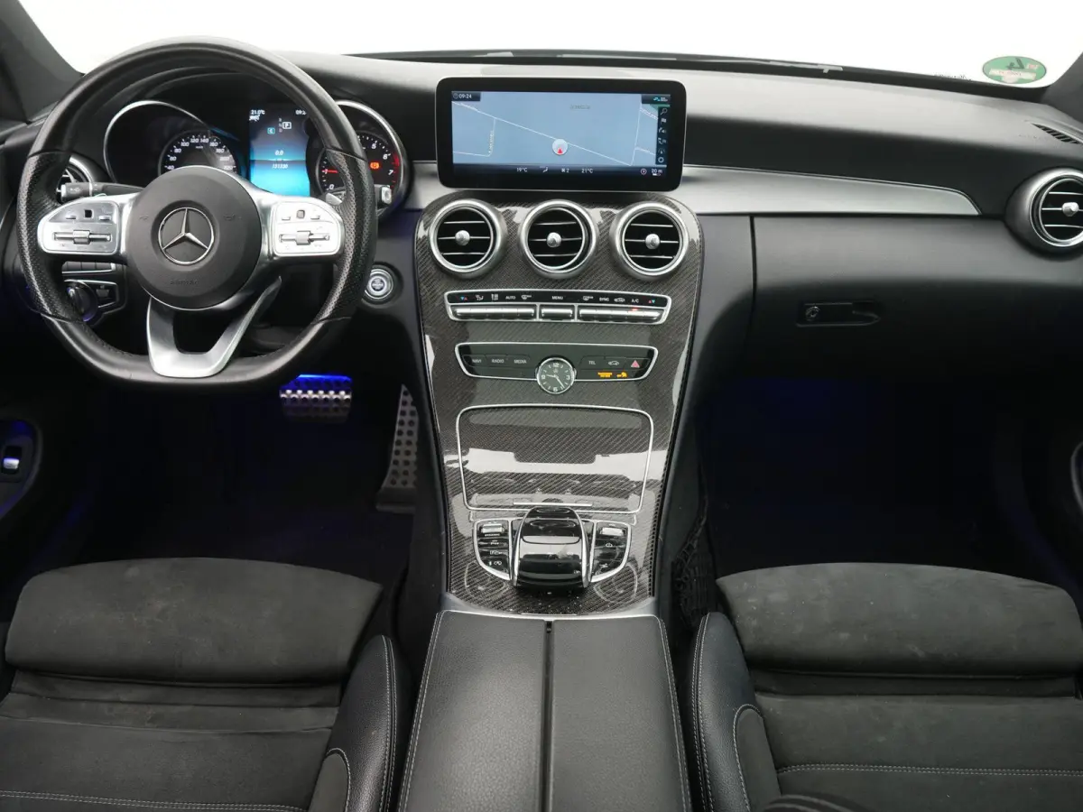200 4MATIC Premium Plus Pack AMG | PANORAMADAK | CARBON INTERIEUR | CAMERA | HALF LEDER | MULTIBEAM LED | STOELVERWARMING |