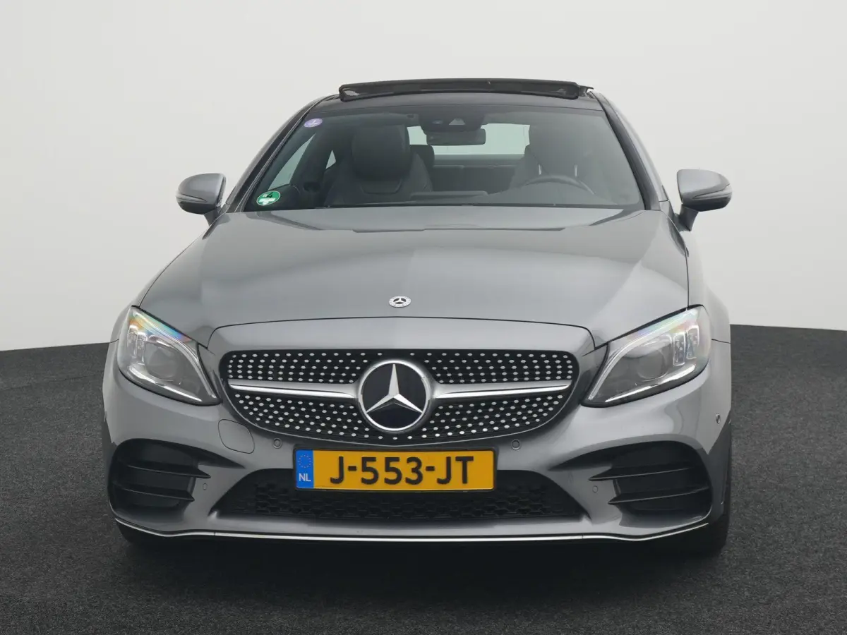 200 4MATIC Premium Plus Pack AMG | PANORAMADAK | CARBON INTERIEUR | CAMERA | HALF LEDER | MULTIBEAM LED | STOELVERWARMING |