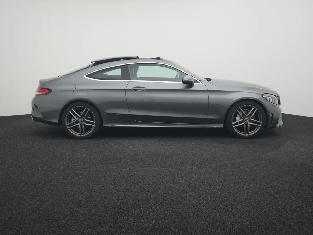 200 4MATIC Premium Plus Pack AMG | PANORAMADAK | CARBON INTERIEUR | CAMERA | HALF LEDER | MULTIBEAM LED | STOELVERWARMING |