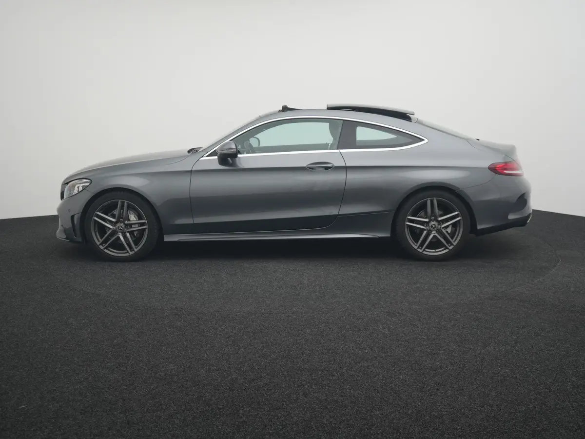 200 4MATIC Premium Plus Pack AMG | PANORAMADAK | CARBON INTERIEUR | CAMERA | HALF LEDER | MULTIBEAM LED | STOELVERWARMING |