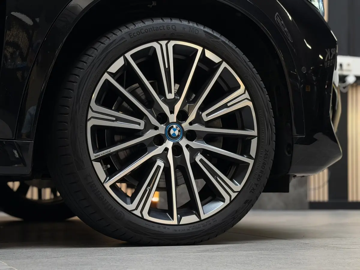 XDrive25e |M-Sport|PANO|HuD|H&K|MASSAGE|360 CAMERA|KEYLESS|21 INCH|PLUG IN HYBRIDE|SFEERVERLICHTING|DEALER ONDERHOUDEN|VOL!