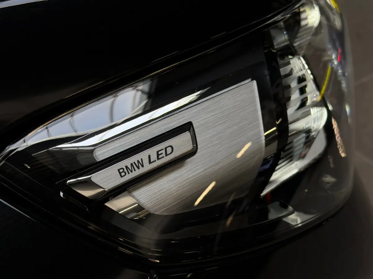 XDrive25e |M-Sport|PANO|HuD|H&K|MASSAGE|360 CAMERA|KEYLESS|21 INCH|PLUG IN HYBRIDE|SFEERVERLICHTING|DEALER ONDERHOUDEN|VOL!